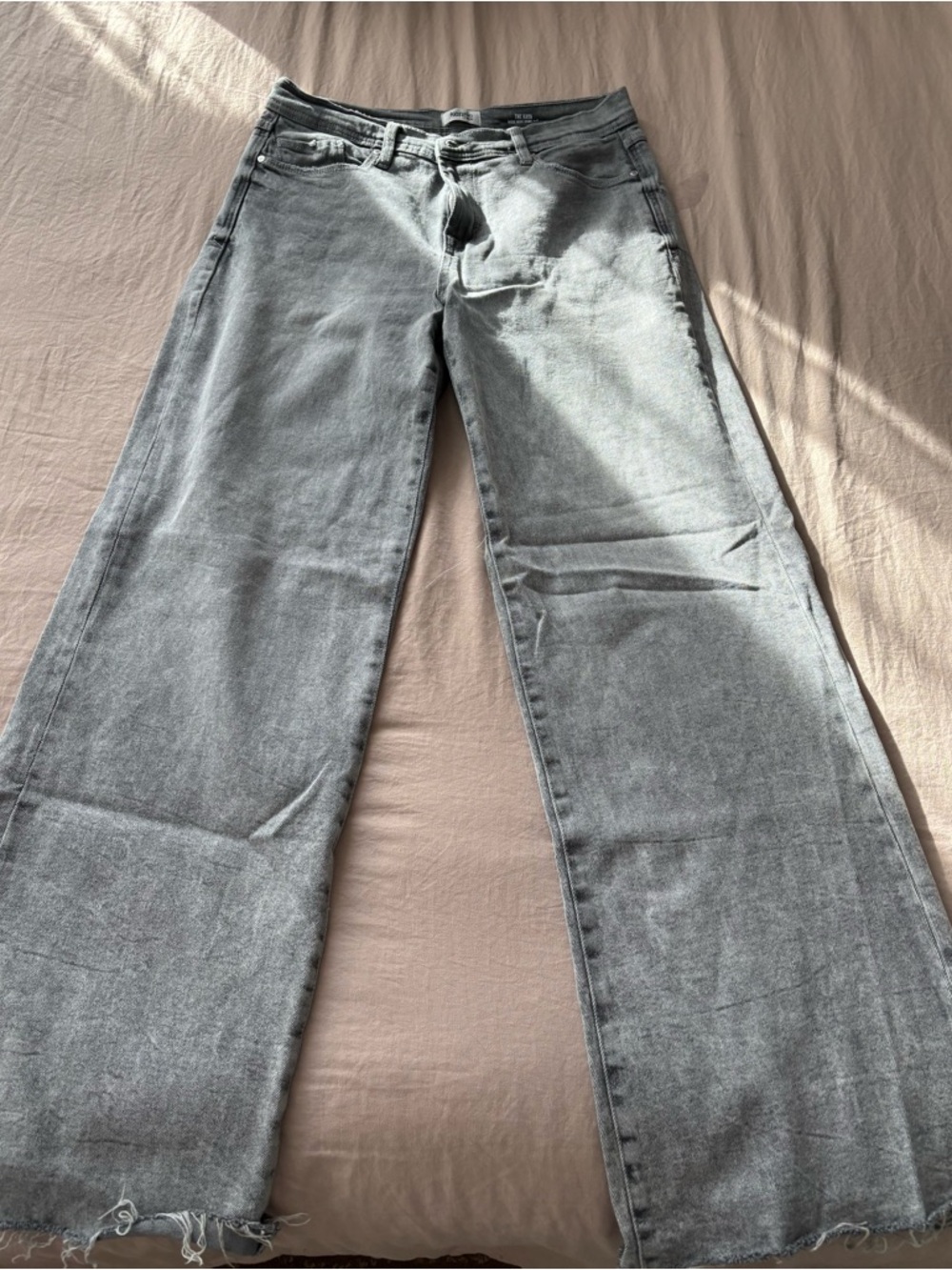 Kensie Wide Leg Jeans in Faded Gray